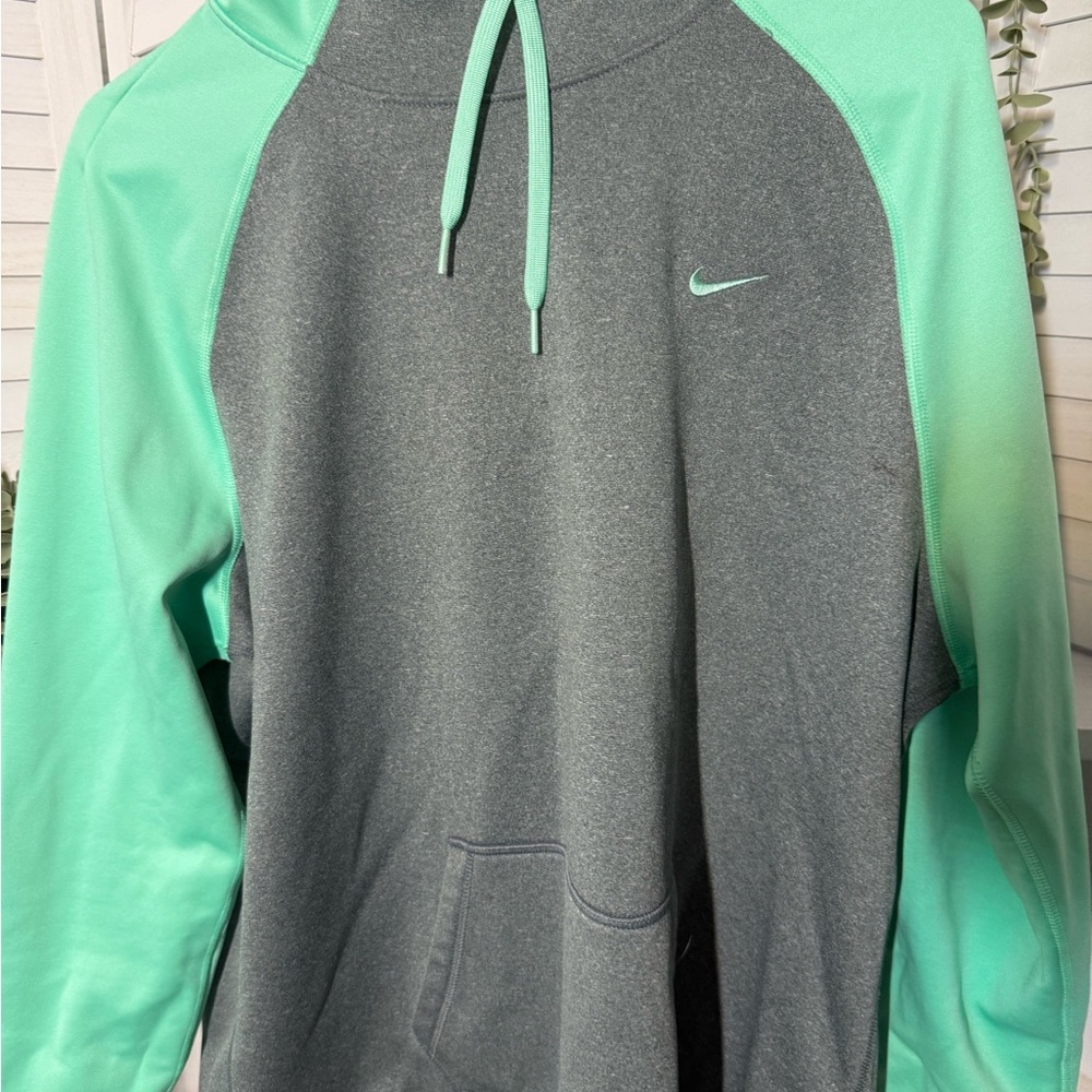Nike Women’s Gray and Green Sweater